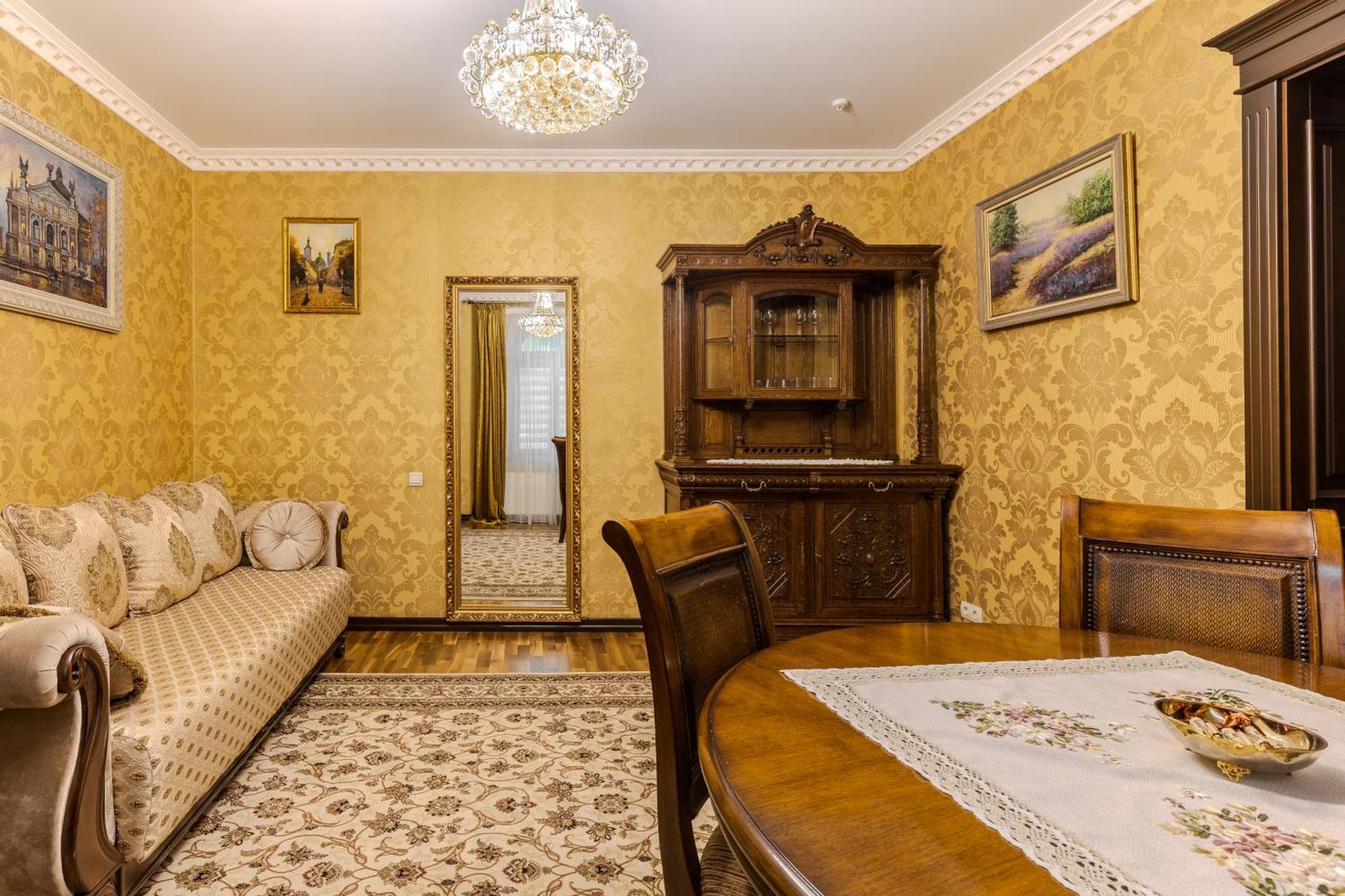 Luxury Boutique Andreevskiy לבוב