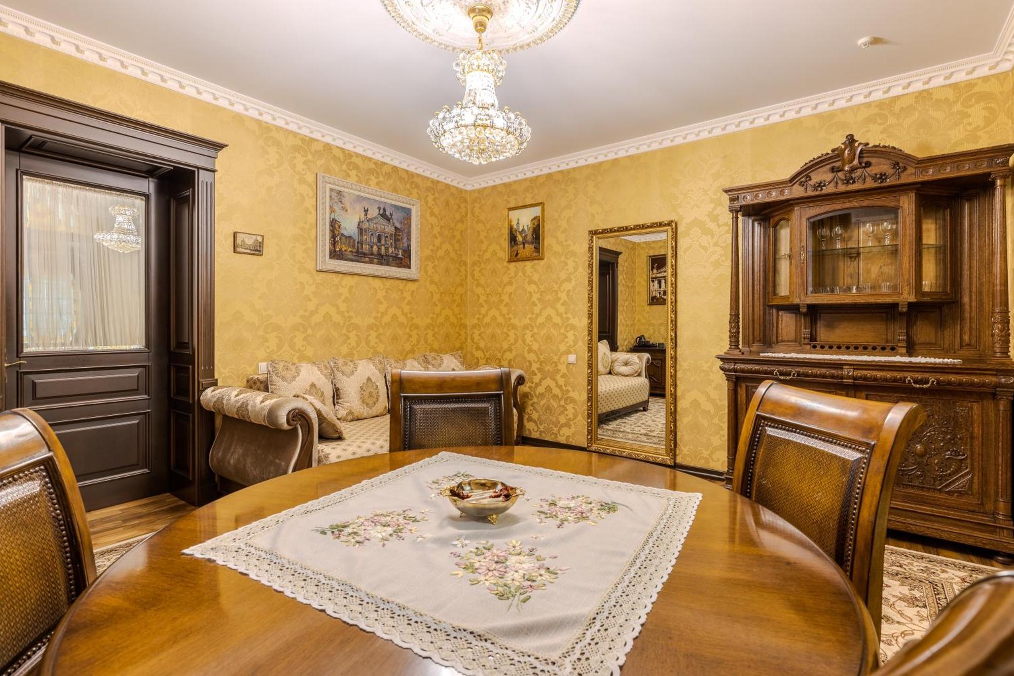 Luxury Boutique Andreevskiy Lemberg
